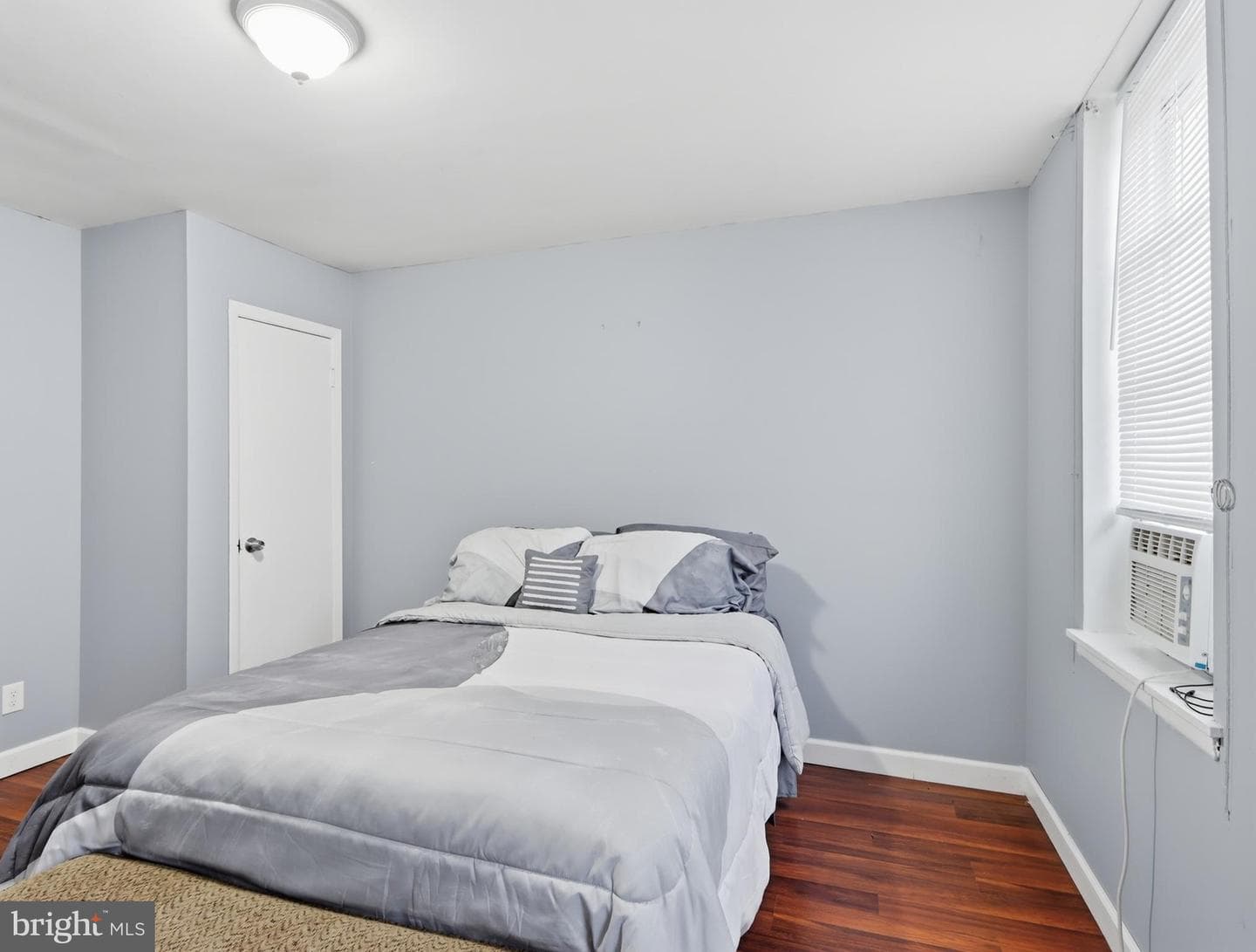 2423 Lauretta Avenue photo 14
