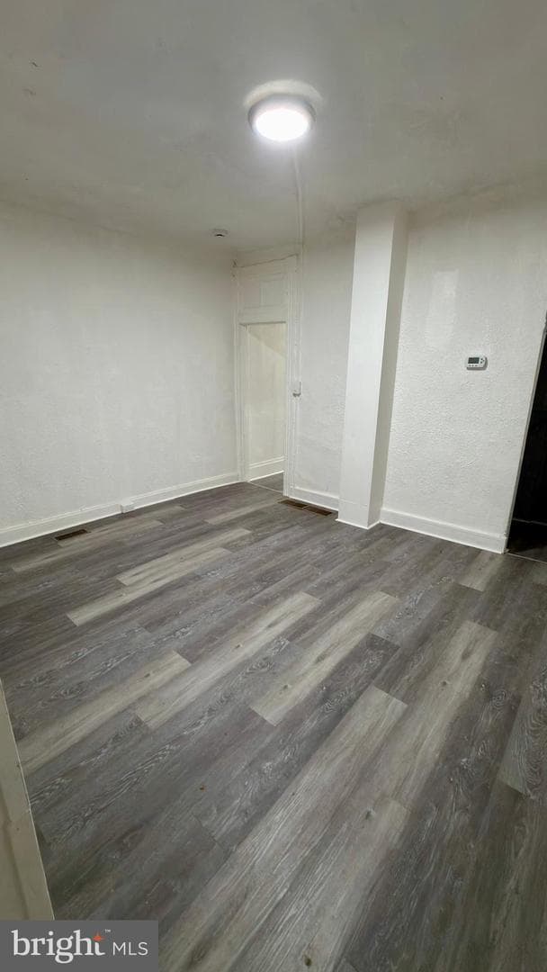 2124 Hollins Street photo 10