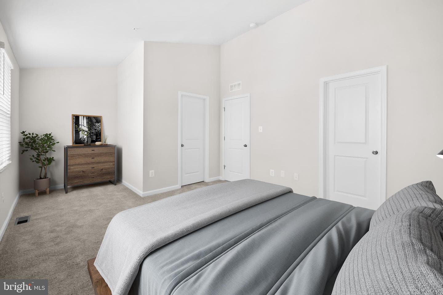 647 Mozart Way photo 20