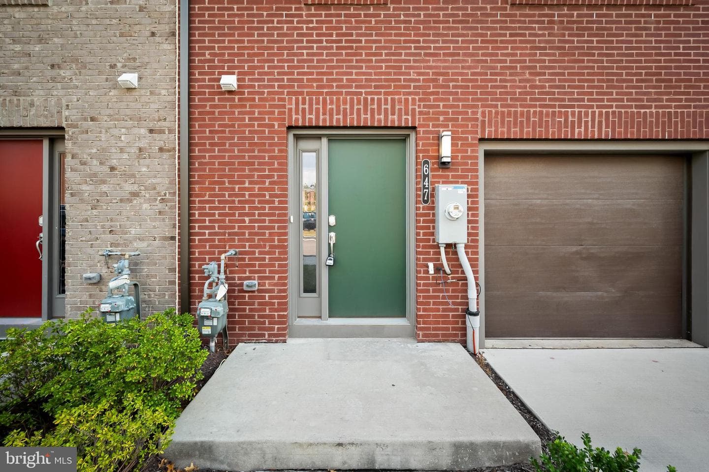 647 Mozart Way photo 5