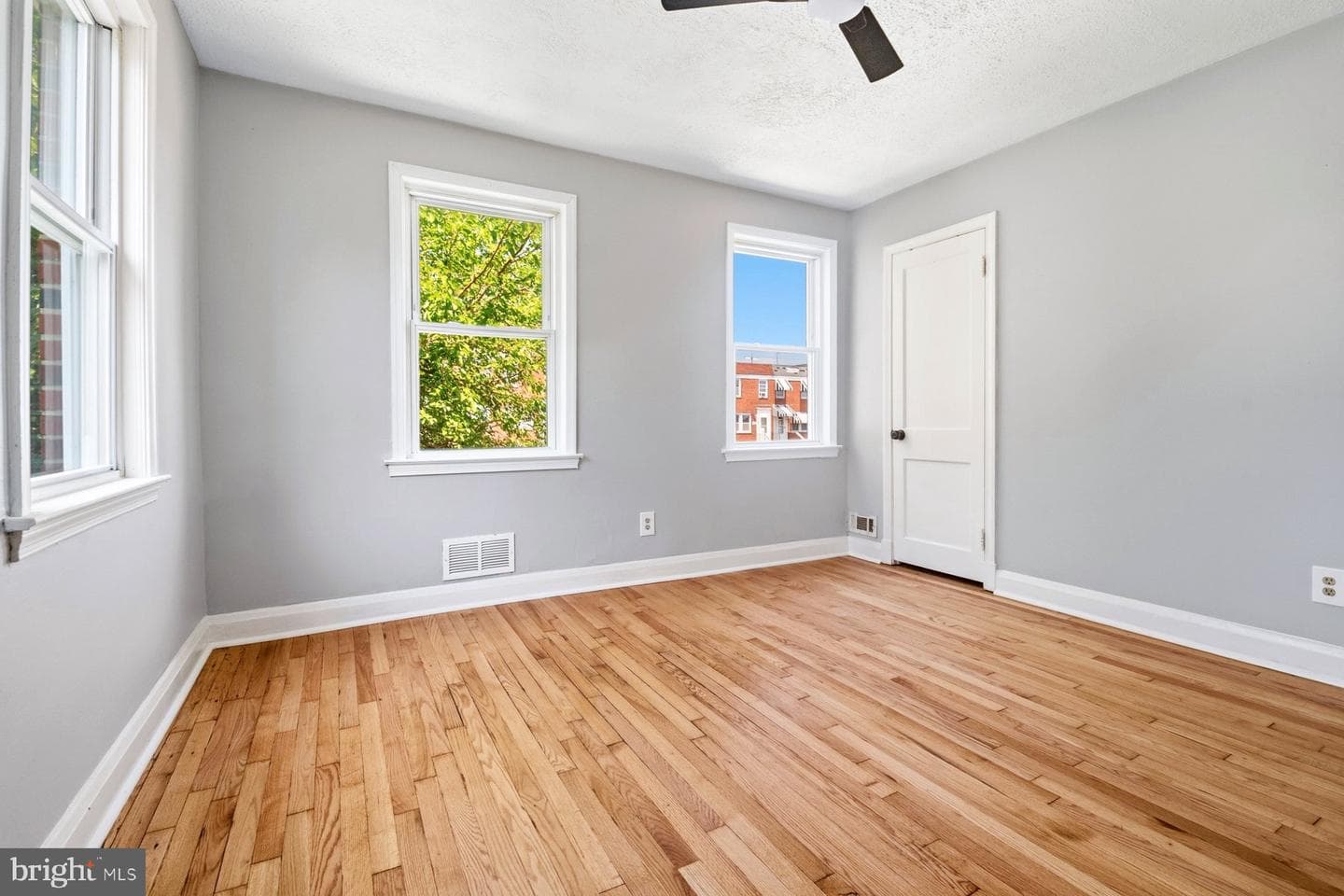 3839 Elmley Avenue photo 13