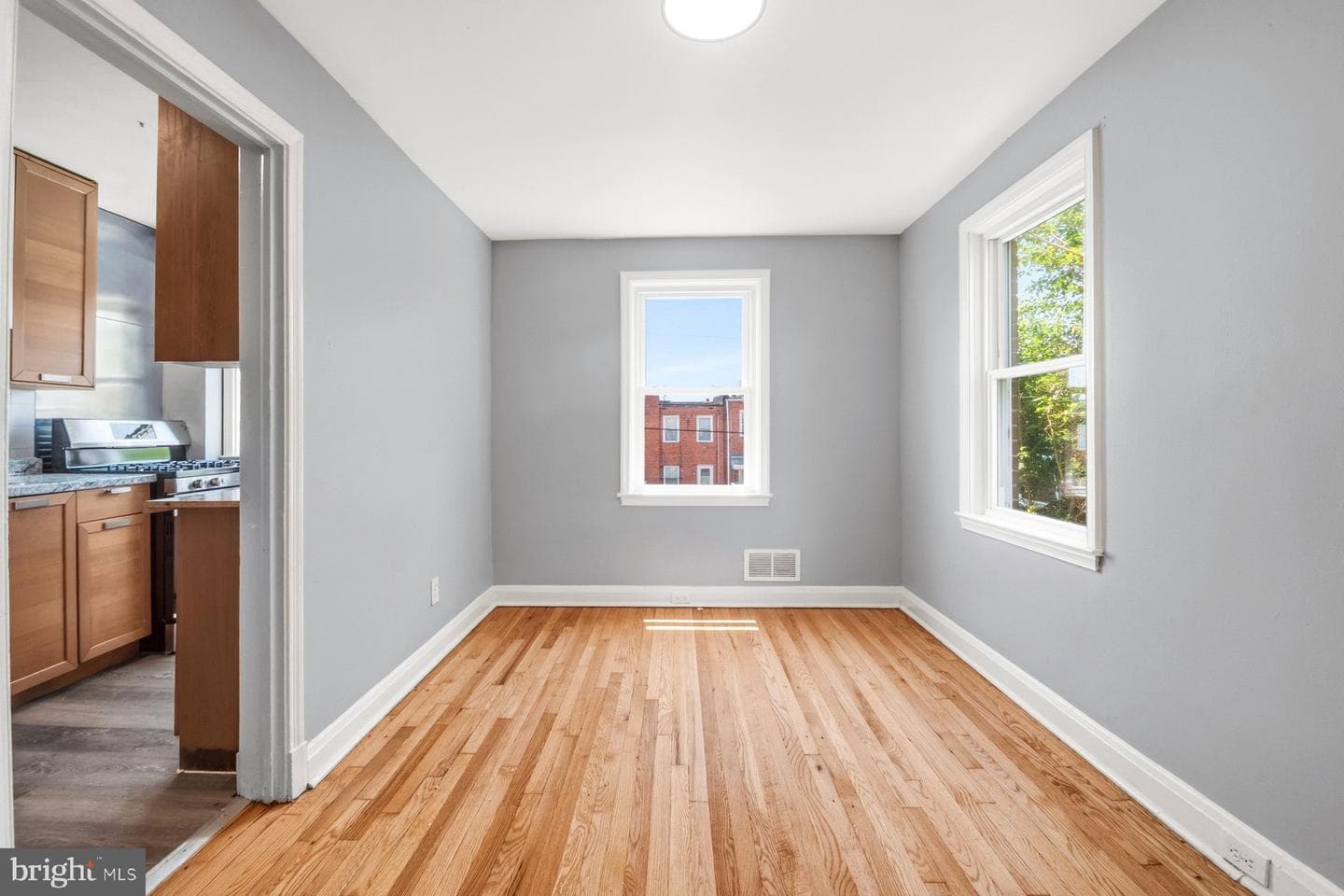 3839 Elmley Avenue photo 8