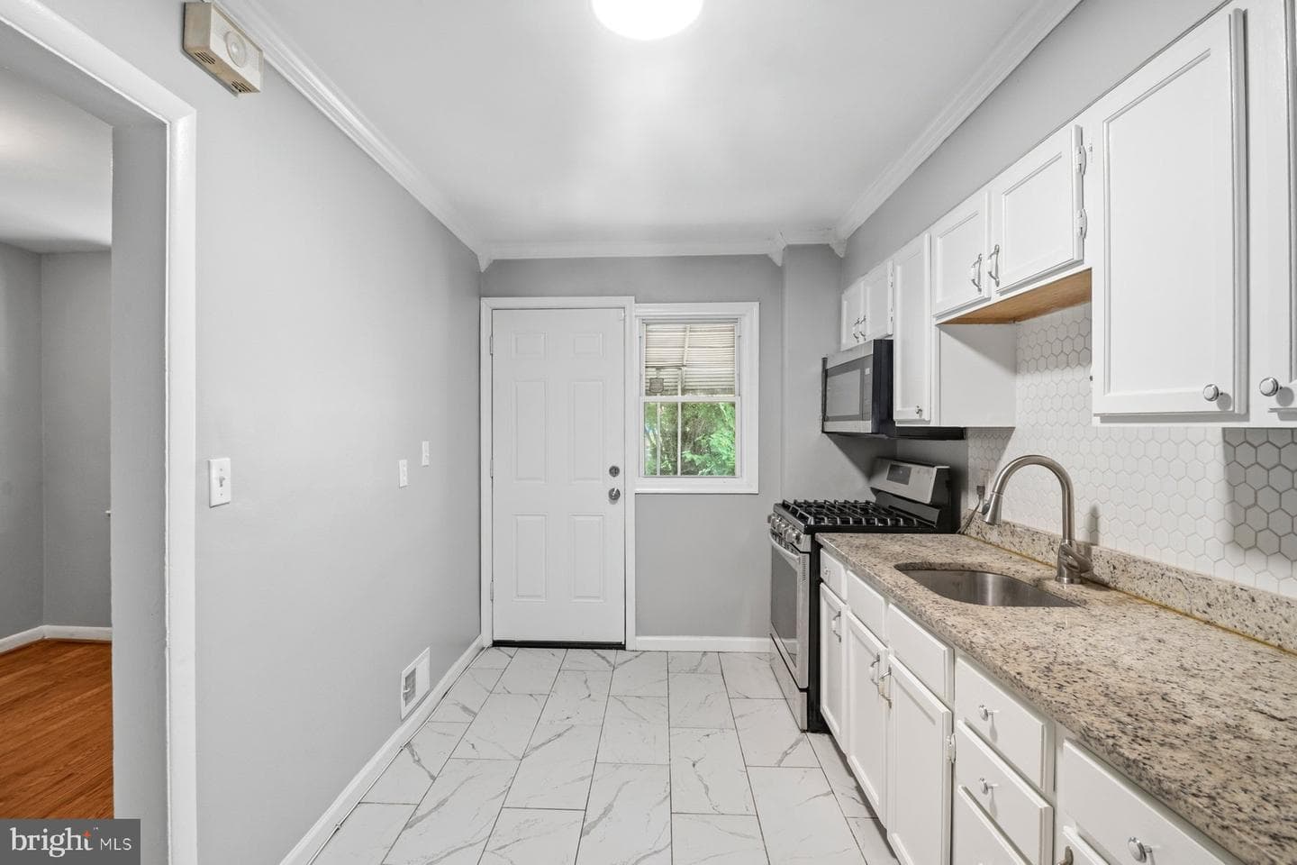 3512 Cardenas Avenue photo 9