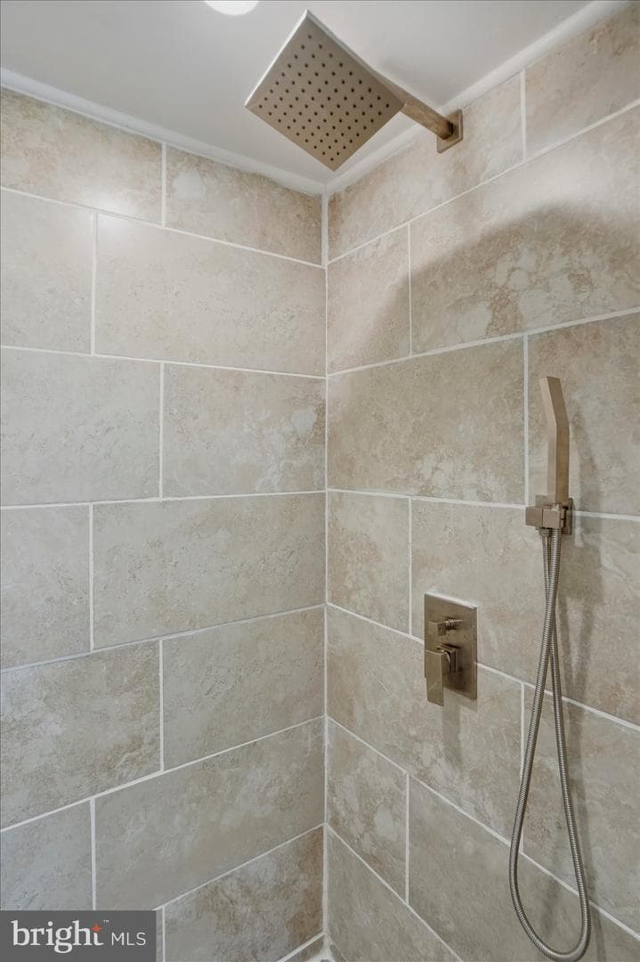 16 S Mount Olivet Lane photo 31