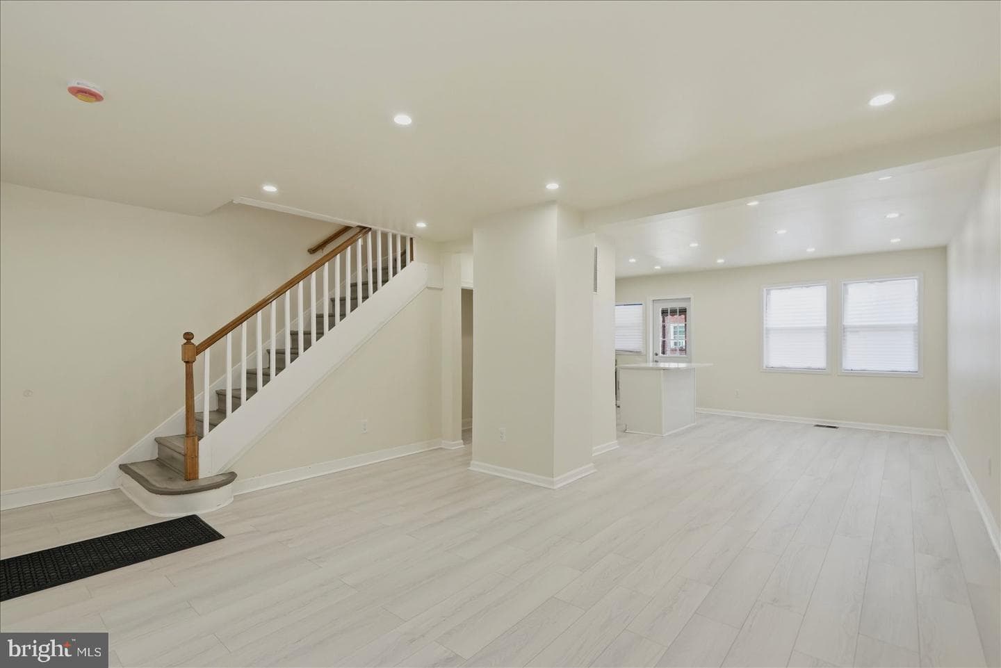 16 S Mount Olivet Lane photo 4