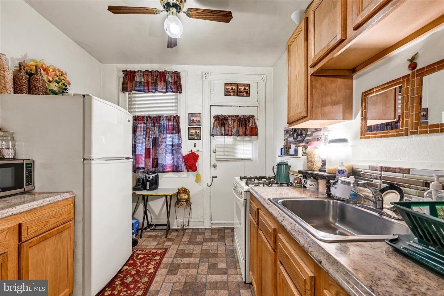 48 N Ellamont Street N photo 10