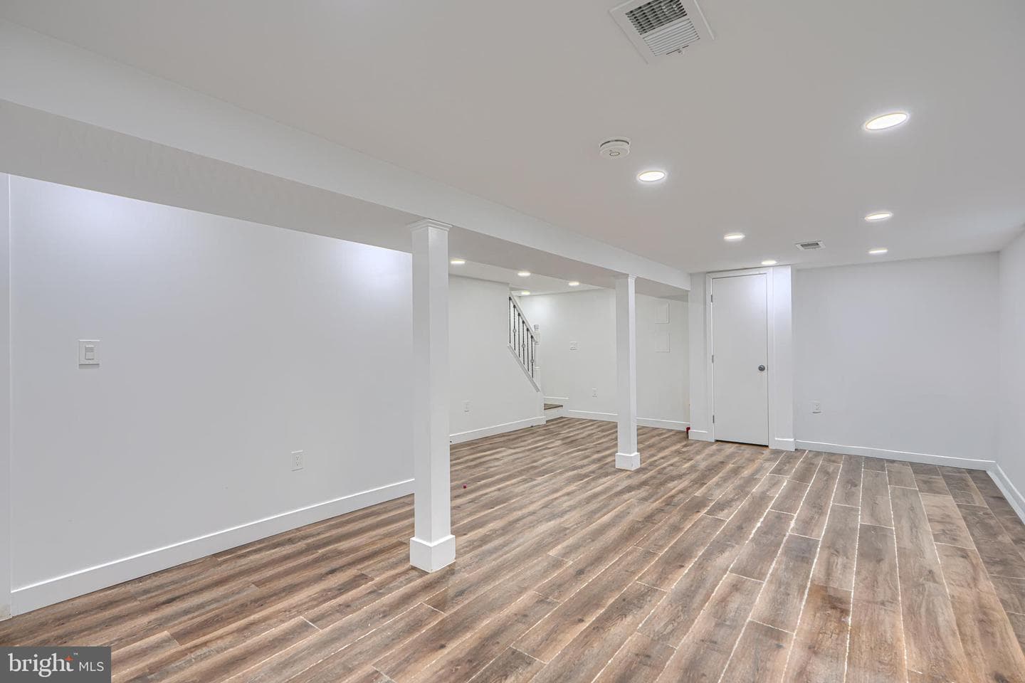 4212 Powell Avenue photo 23
