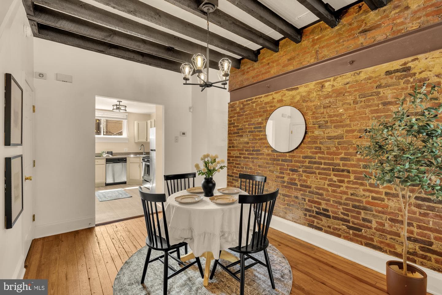 34 N Linwood Avenue photo 5