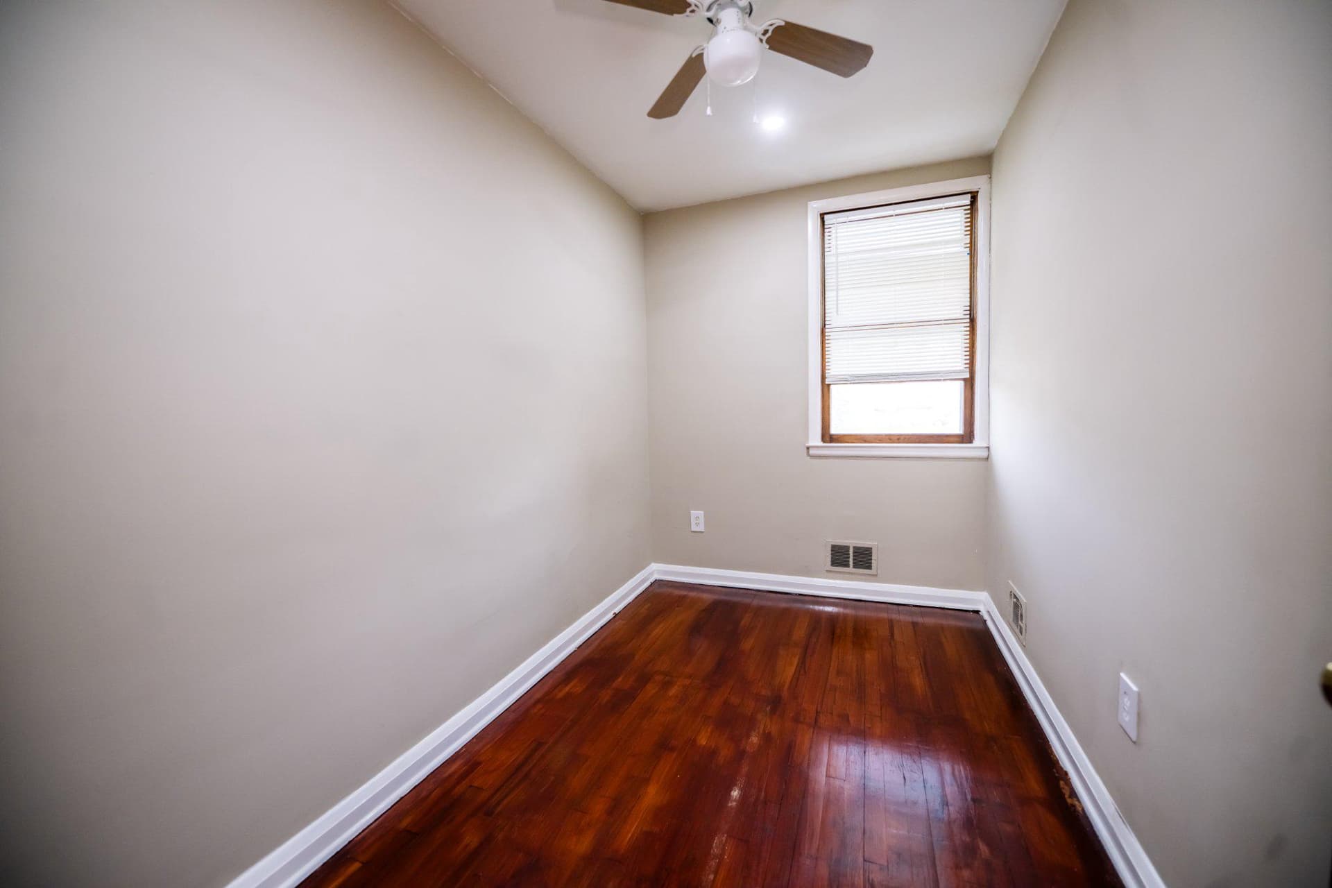 1608 Dundalk Avenue photo 25