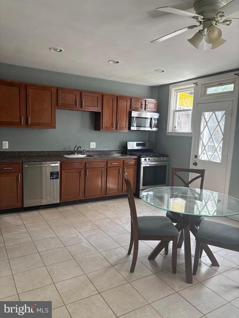 1428 N Ellwood Avenue photo 3