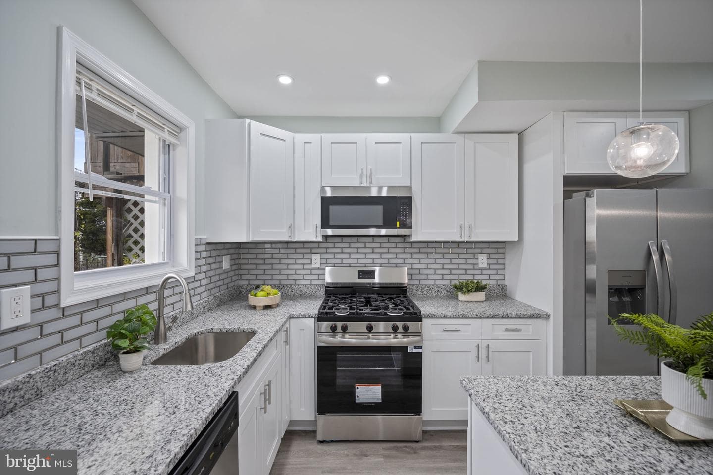 328 S Macon Street photo 5