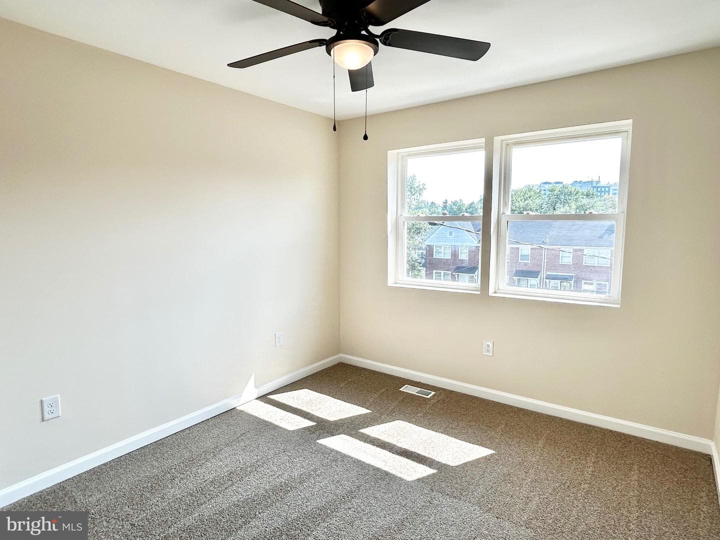 1609 Sherwood Avenue photo 16