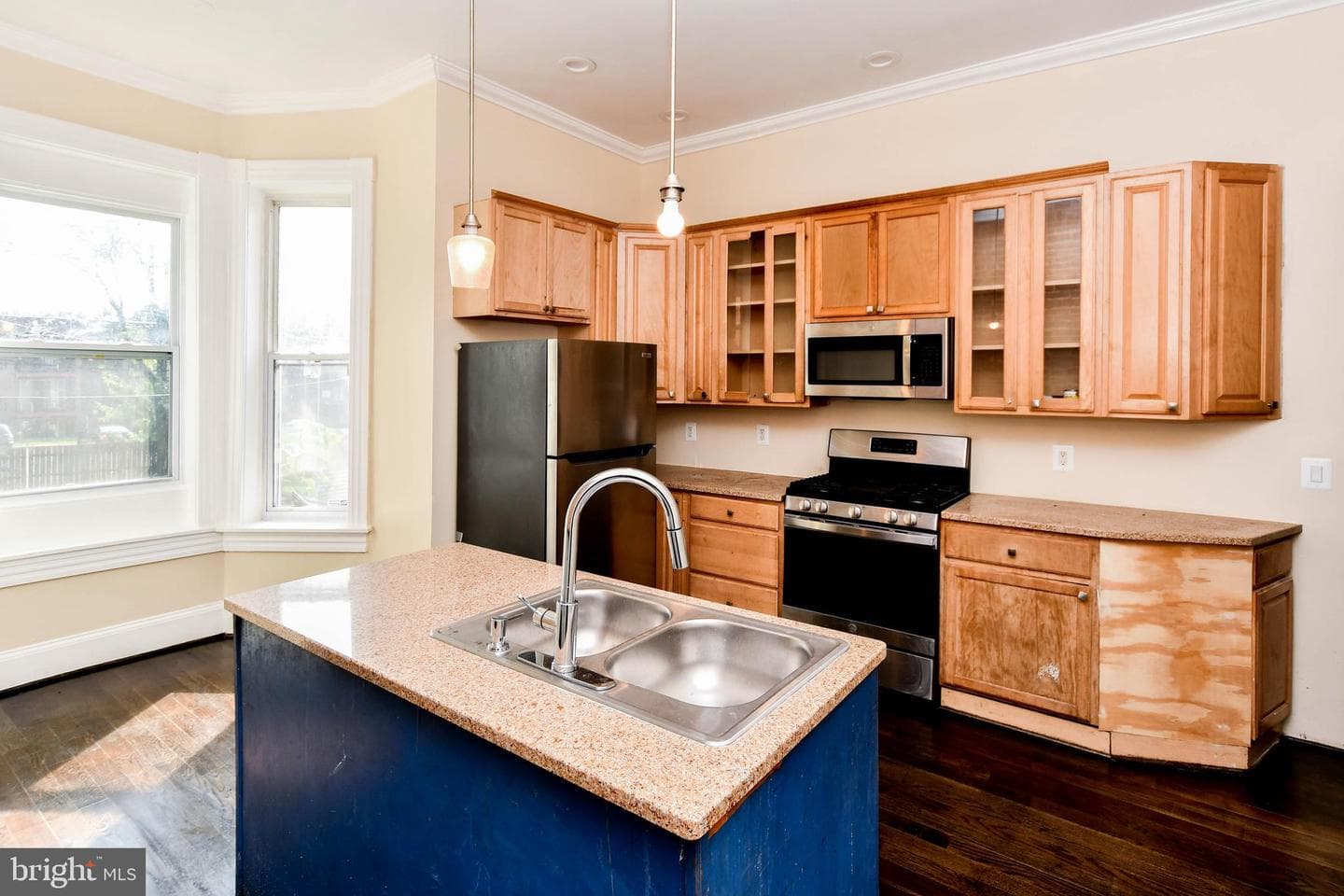 2035 Madison Avenue photo 10