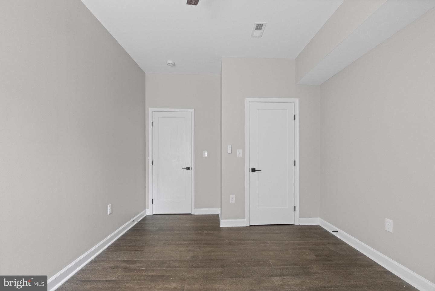 706 N Arlington Avenue photo 22