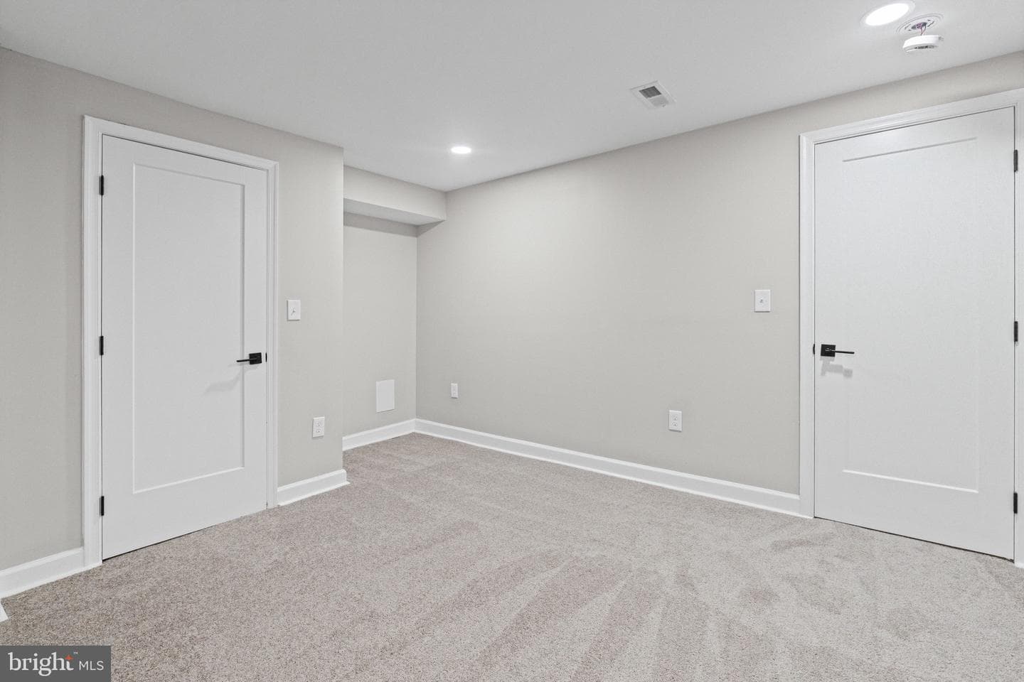 706 N Arlington Avenue photo 44