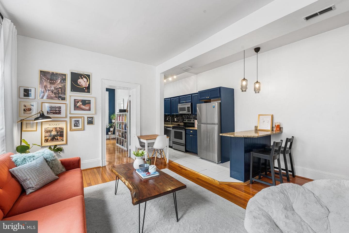 10 W Madison Street #31 photo 5