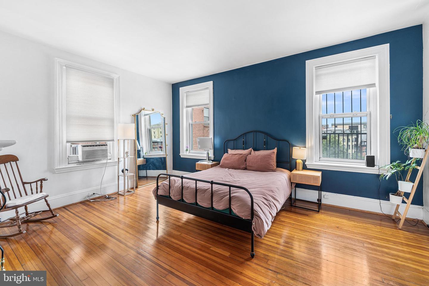10 W Madison Street #31 photo 9
