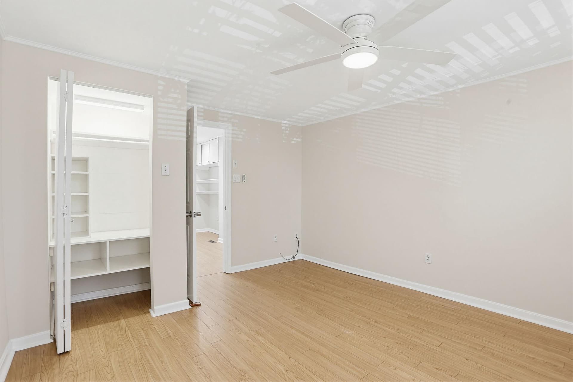 2116 Bank Street photo 23