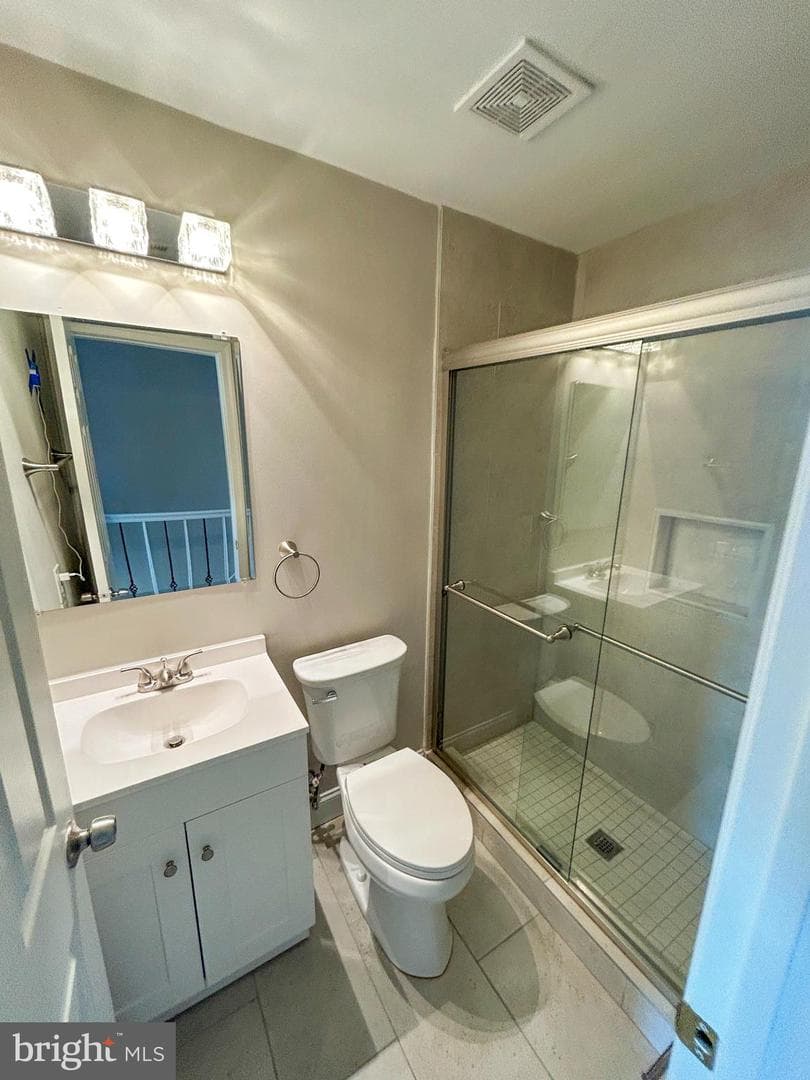 556 Gold Street photo 13