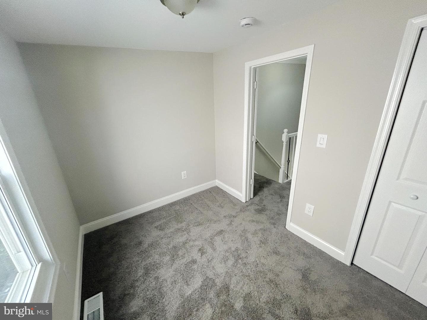 556 Gold Street photo 15