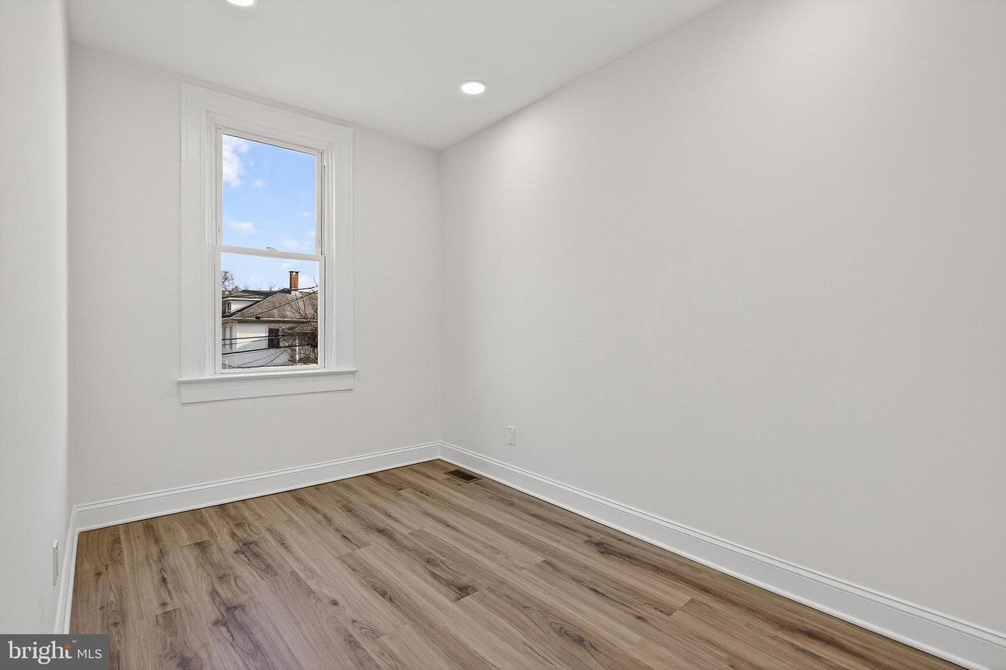 5249 Linden Heights Avenue photo 21