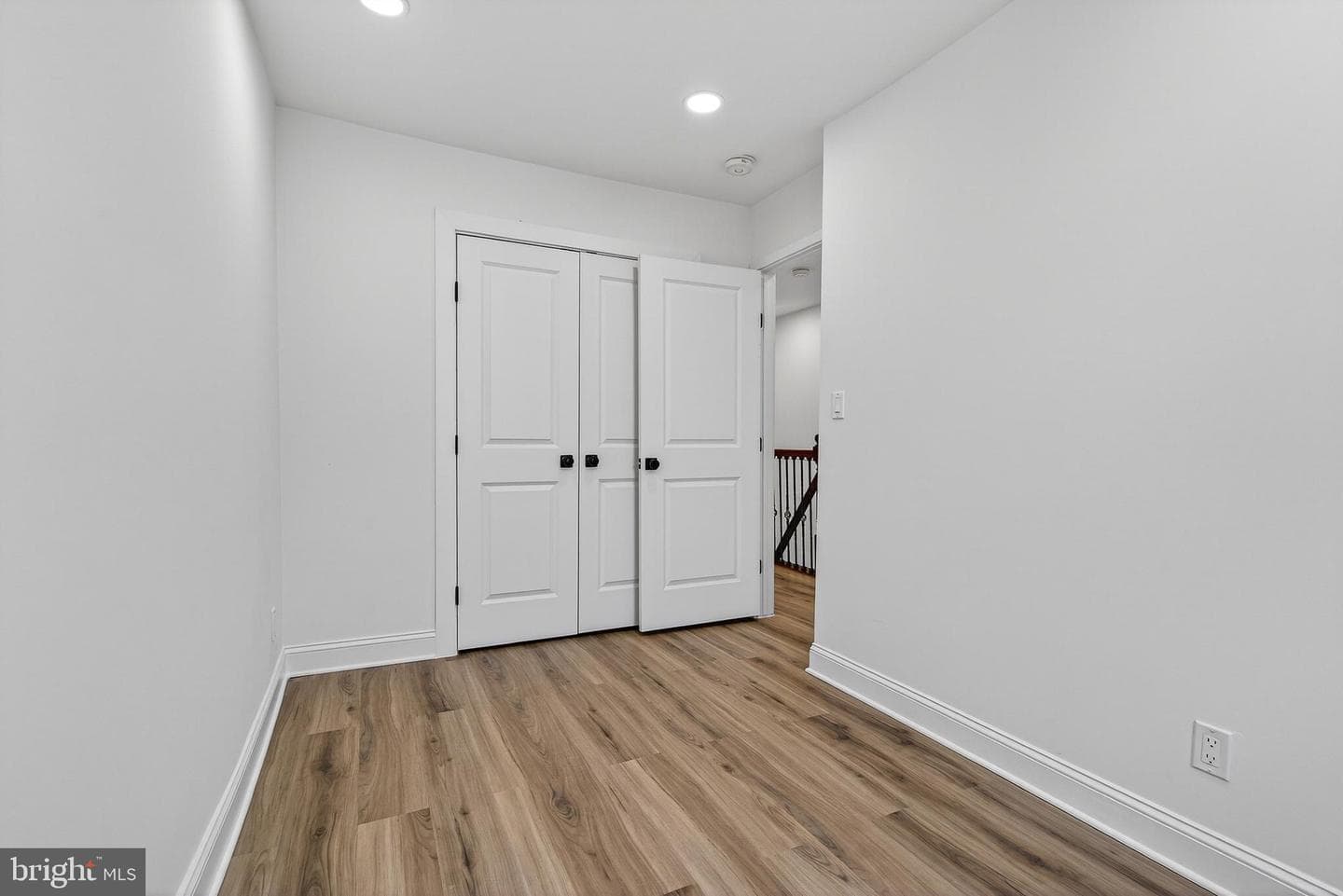 5249 Linden Heights Avenue photo 22
