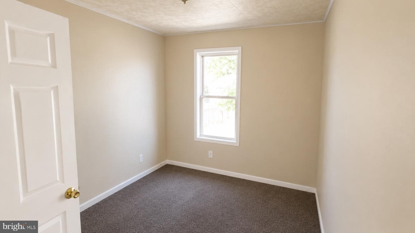 525 N Clinton Street N photo 7