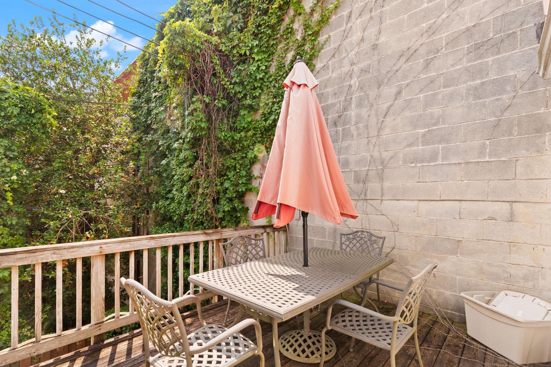 245 S Madeira Street photo 15