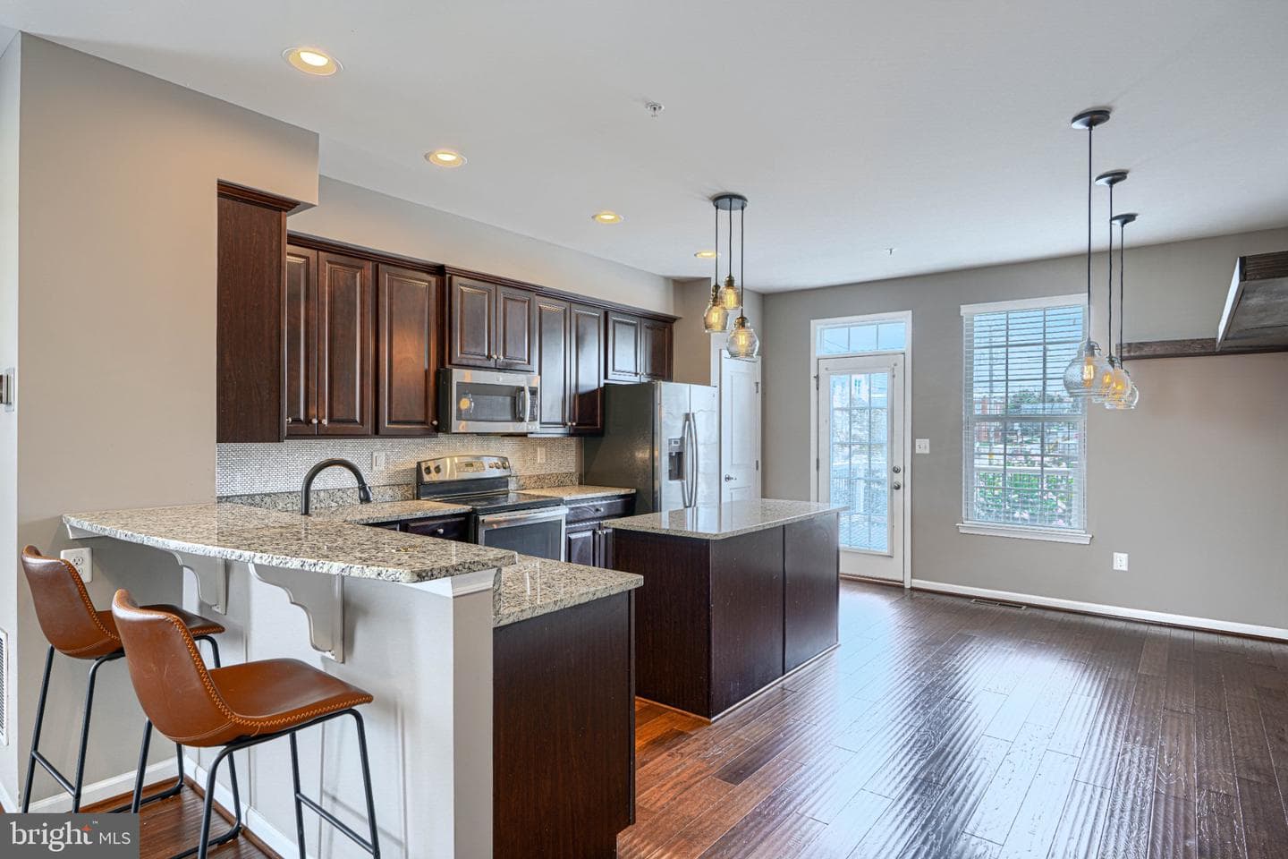 4601 Fait Avenue photo 9
