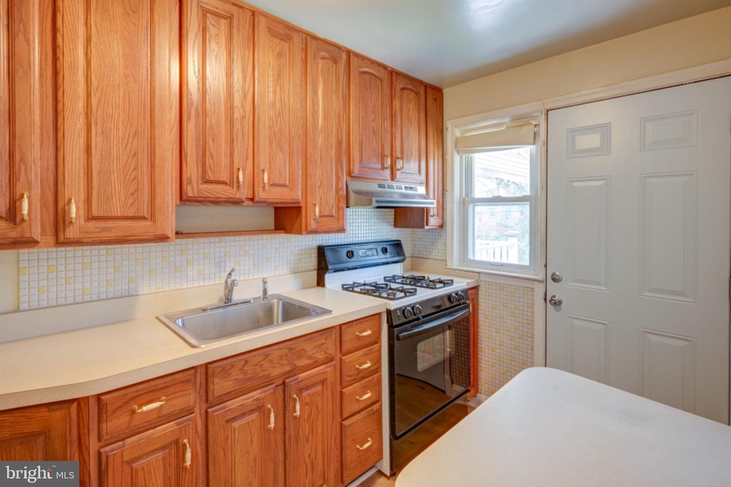 4413 Parkton St photo 6