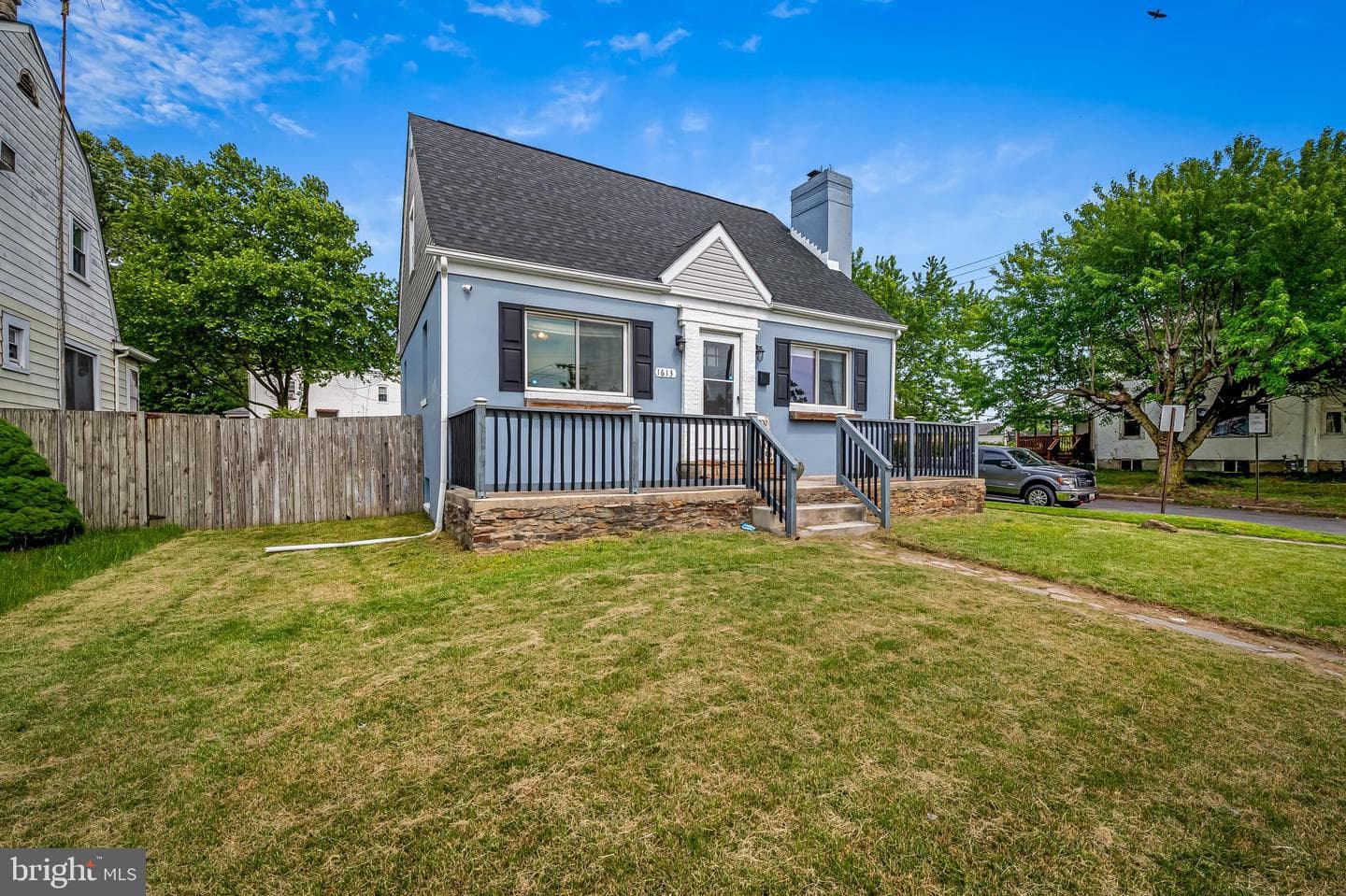 1613 Dundalk Avenue photo 5
