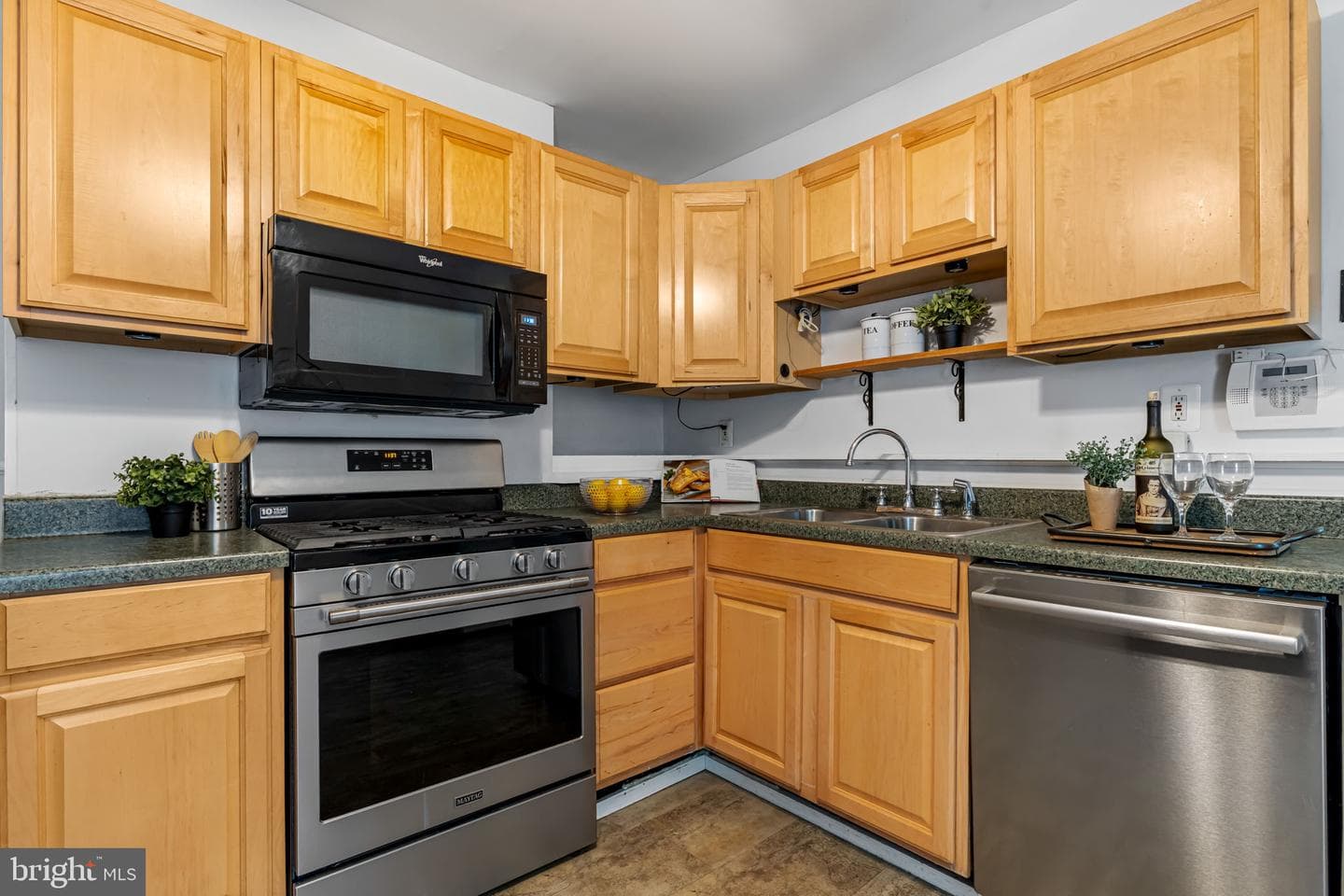 3723 Falls Road photo 15