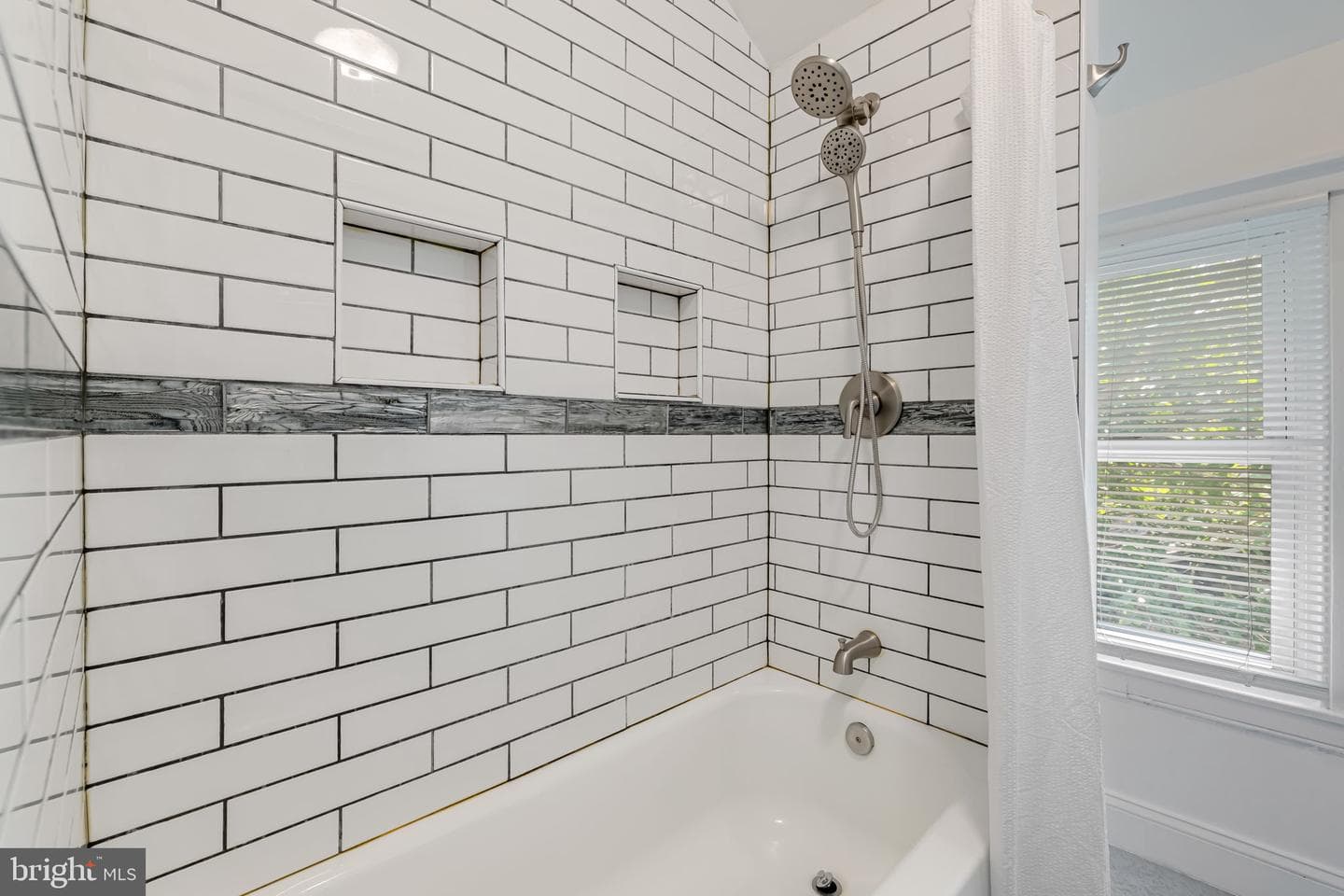 3723 Falls Road photo 27