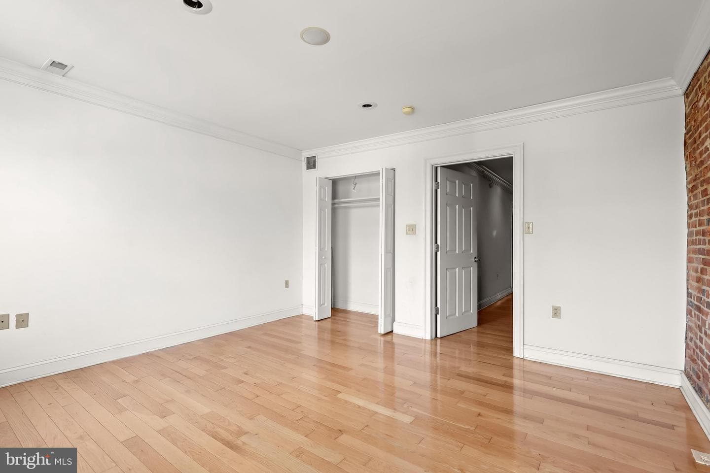 517 S Patterson Park Avenue photo 19
