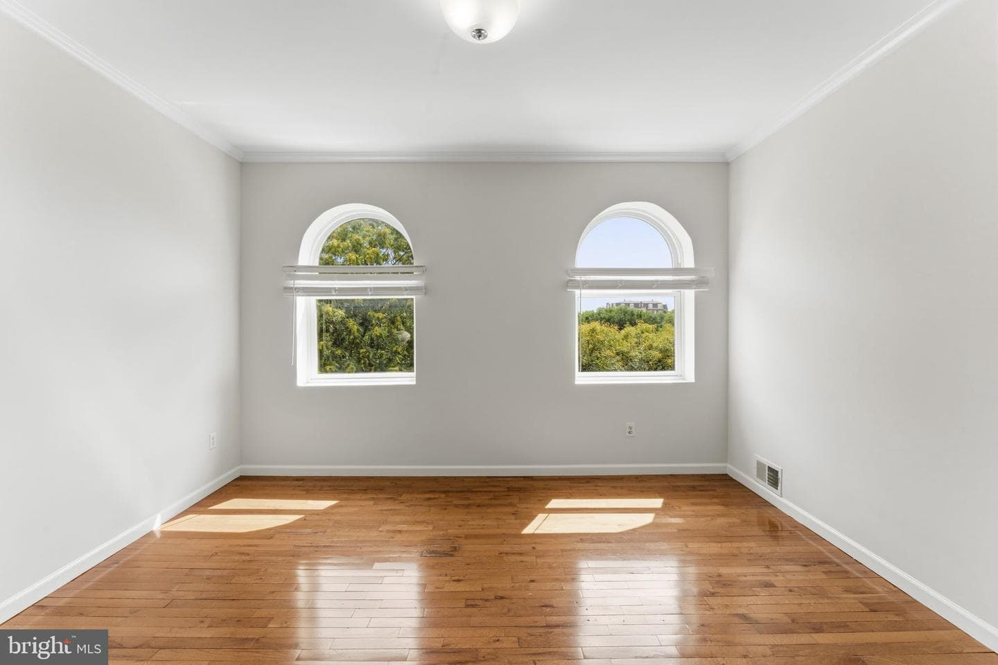 1110 Guilford Avenue photo 31