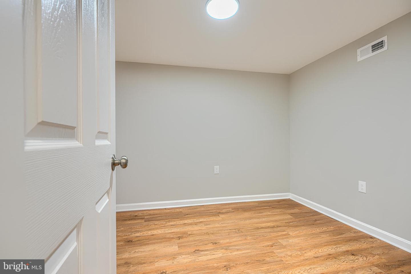 3023 W Garrison Avenue photo 33