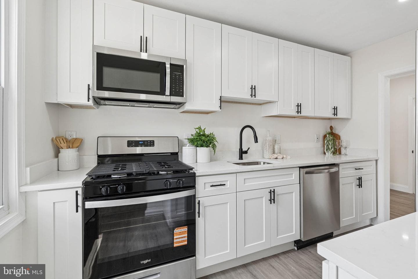 3807 Grenton Avenue photo 12
