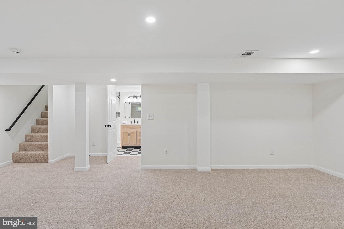 3807 Grenton Avenue photo 27