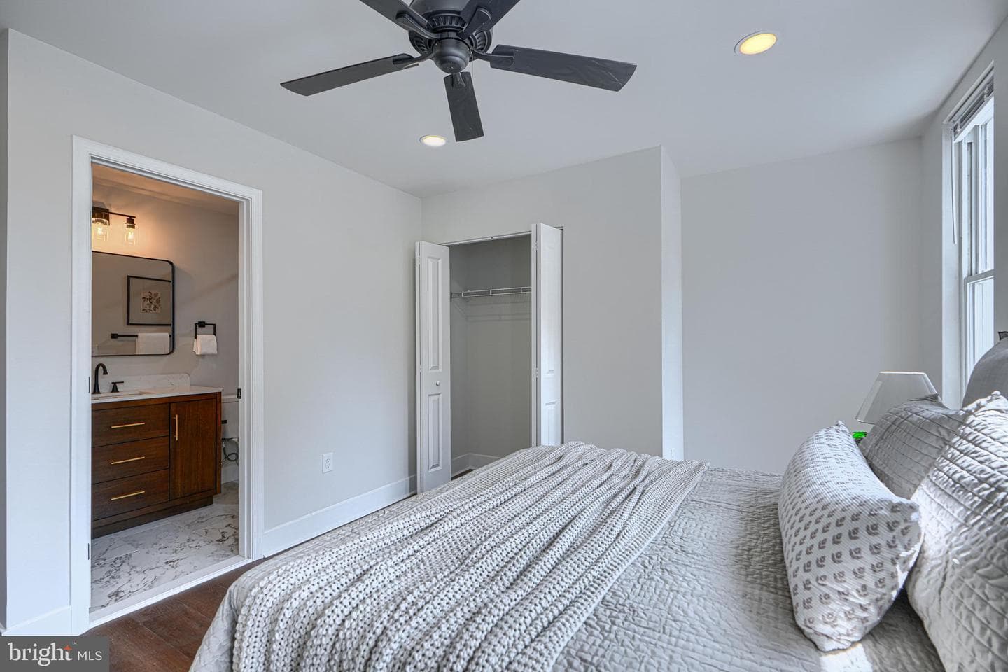3523 Roland Avenue photo 19