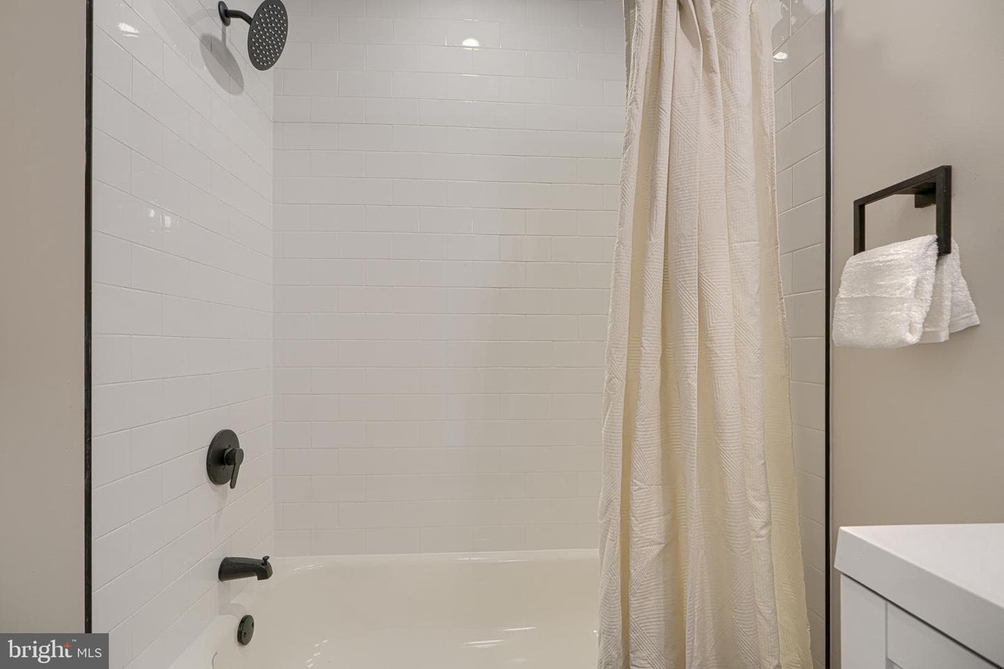 3523 Roland Avenue photo 27