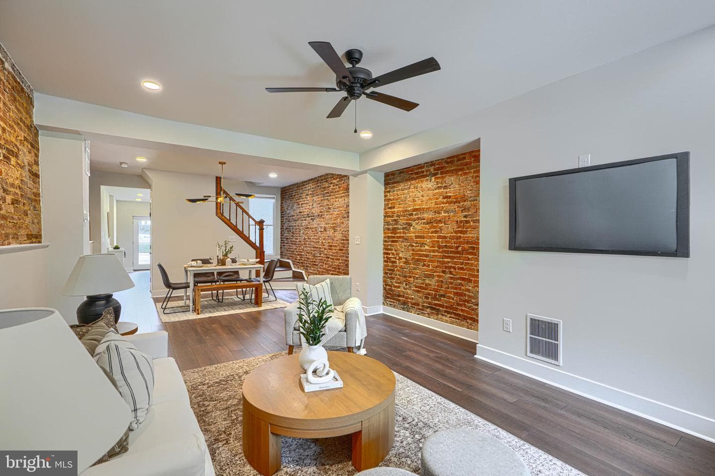 3523 Roland Avenue photo 5