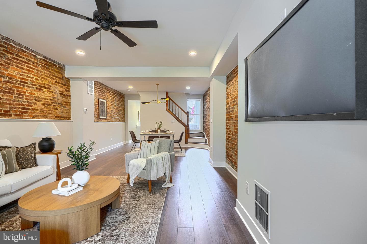 3523 Roland Avenue photo 7