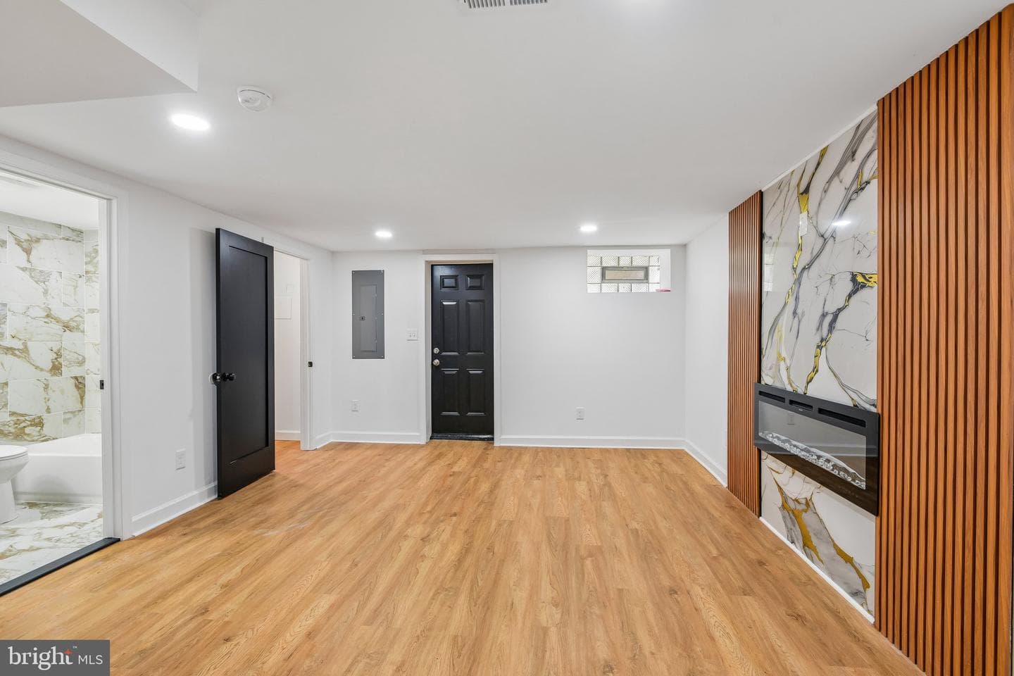 1528 Sheffield Road photo 21