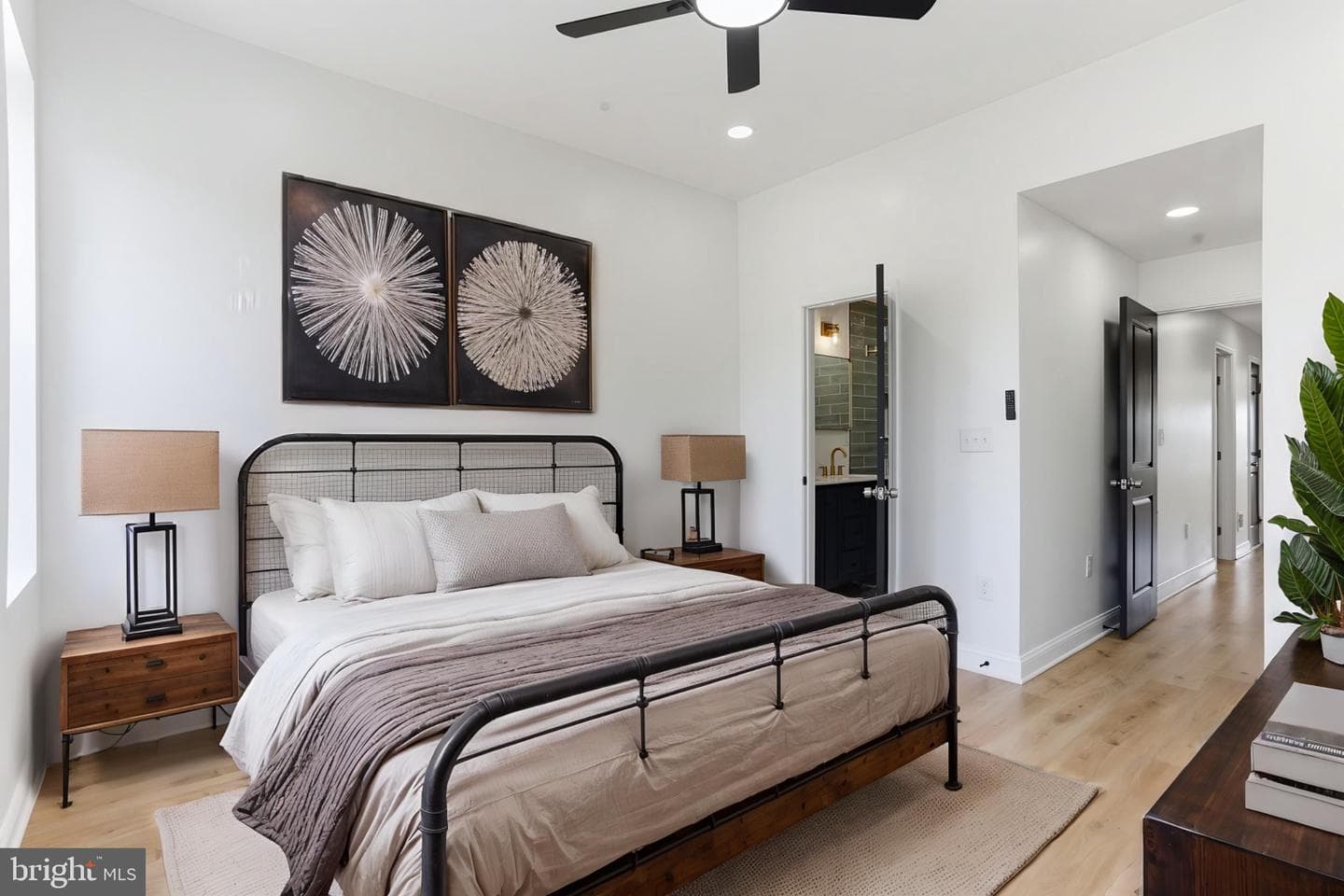 1315 N Broadway photo 26
