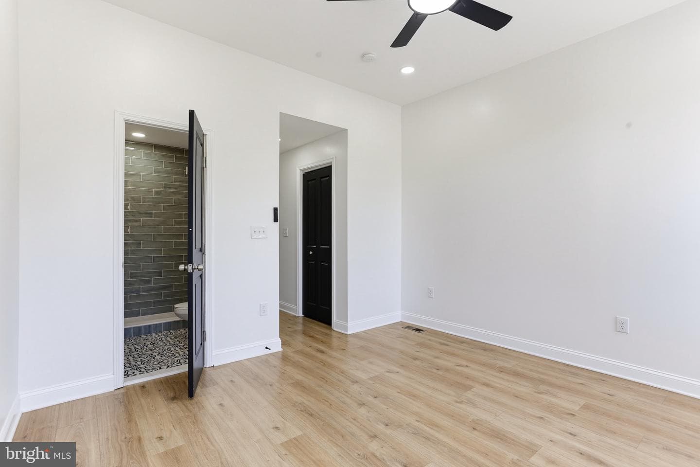 1315 N Broadway photo 30