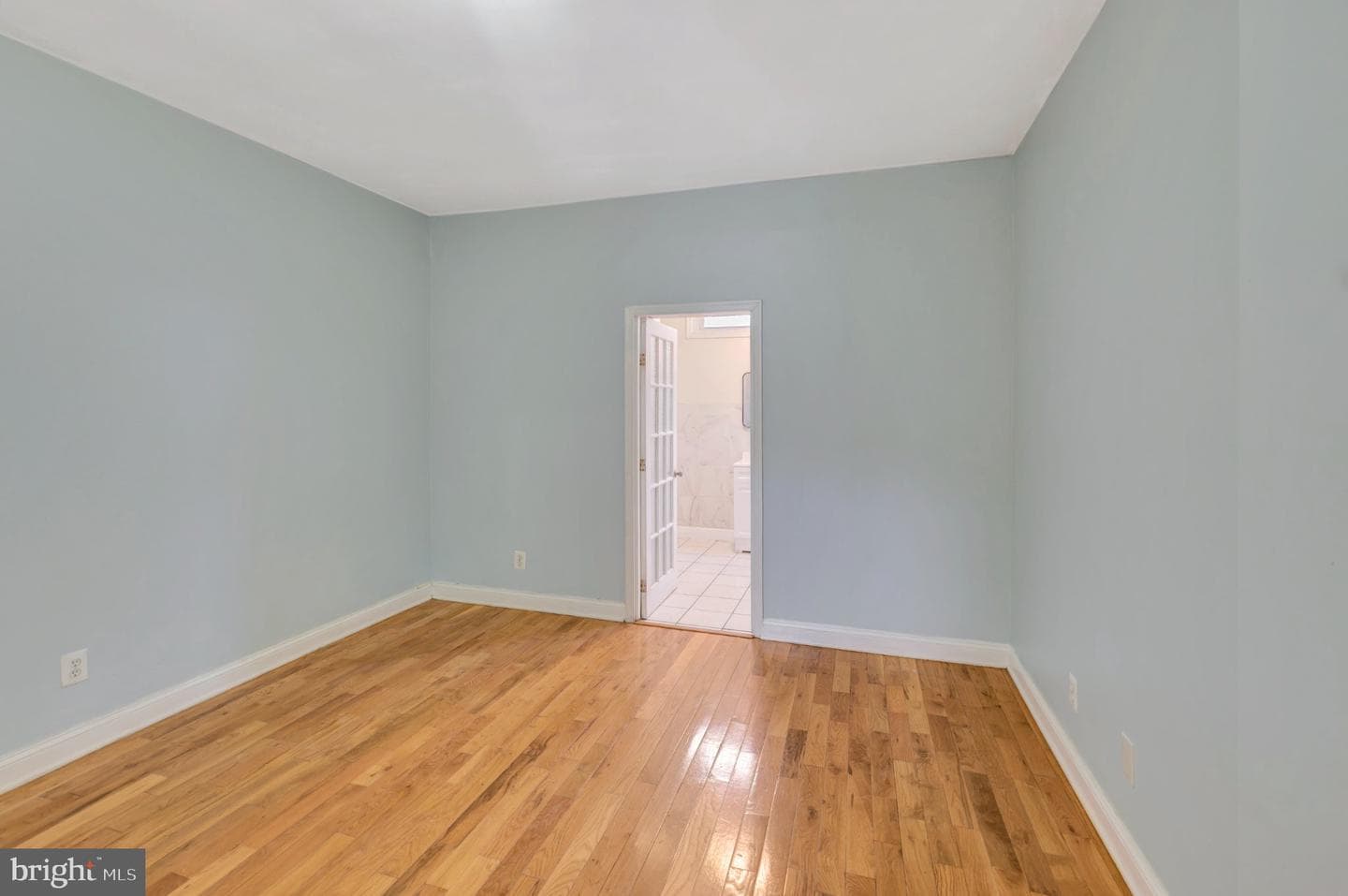 2425 Ashland Avenue photo 8
