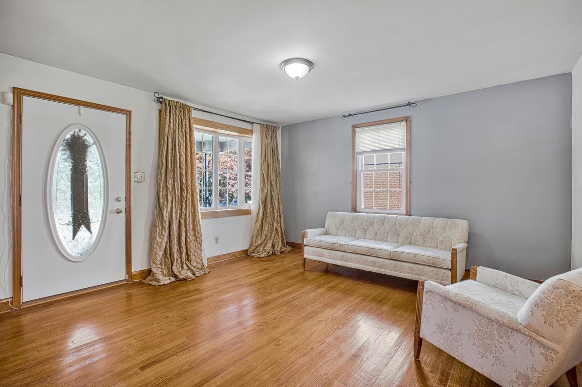 4708 Hamilton Avenue photo 5