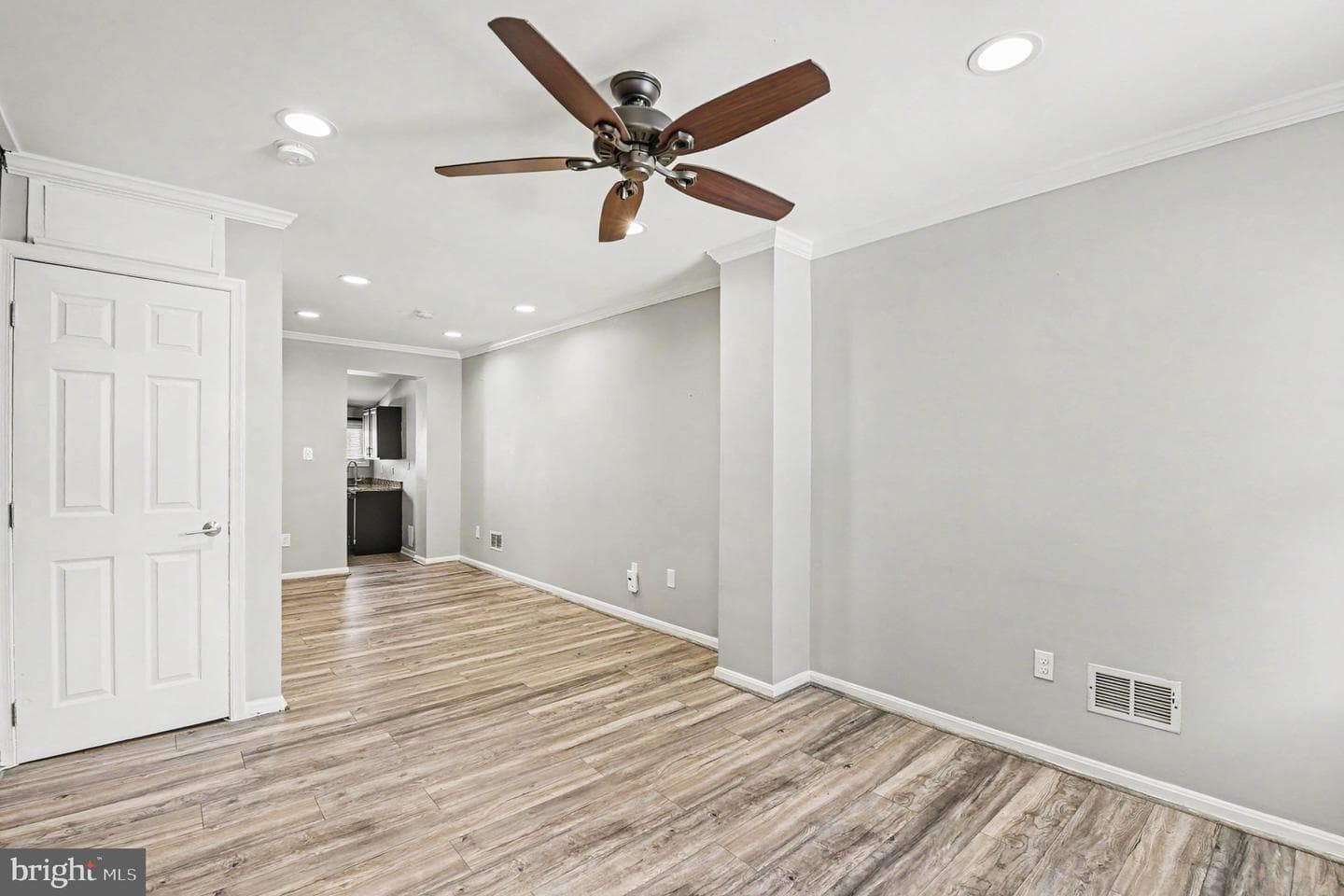111 E Fort Avenue photo 11