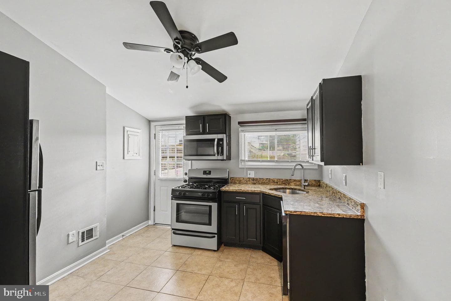 111 E Fort Avenue photo 12