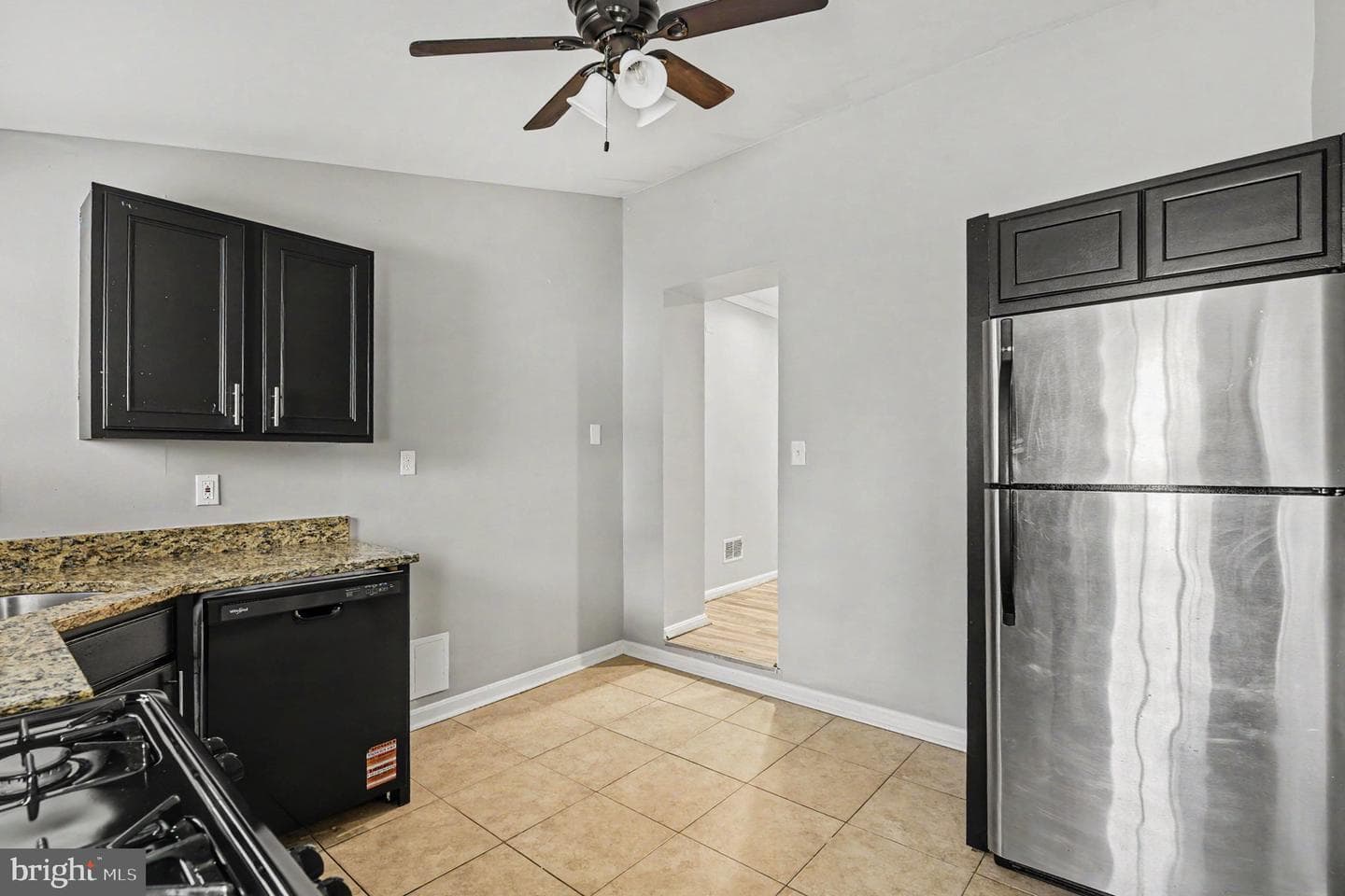 111 E Fort Avenue photo 15
